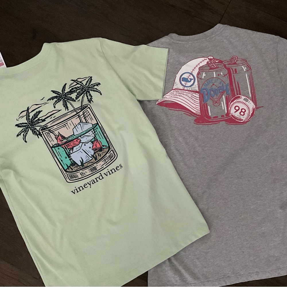 2 NWT Vineyard Vines Mens Tees Bundle